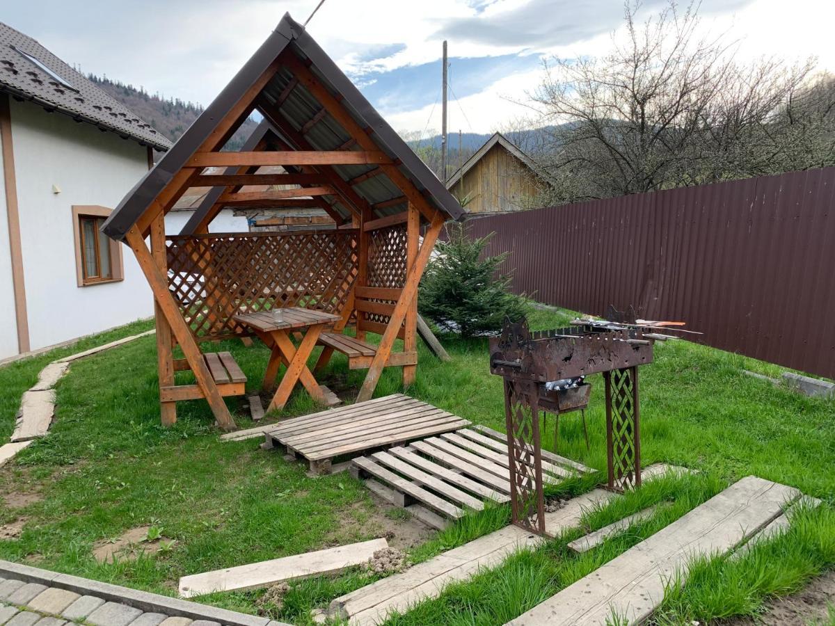 Карпатський Готель Олександрія Mykulychyn Εξωτερικό φωτογραφία